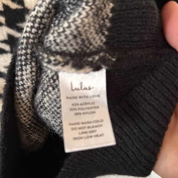 Lulus Black and White Houndstooth Pearl Button Sweater size Medium Mini Dress - Picture 6 of 6